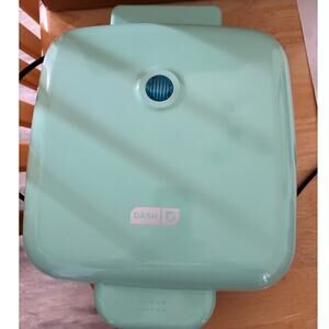 Dash Egg Maker Family Size